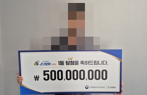 Ƕ1000